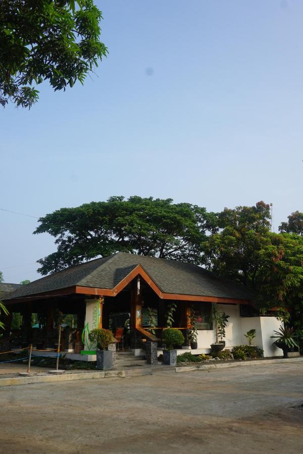 Floating Sanctuary Resort Powered By Cocotel Bulacan Ngoại thất bức ảnh