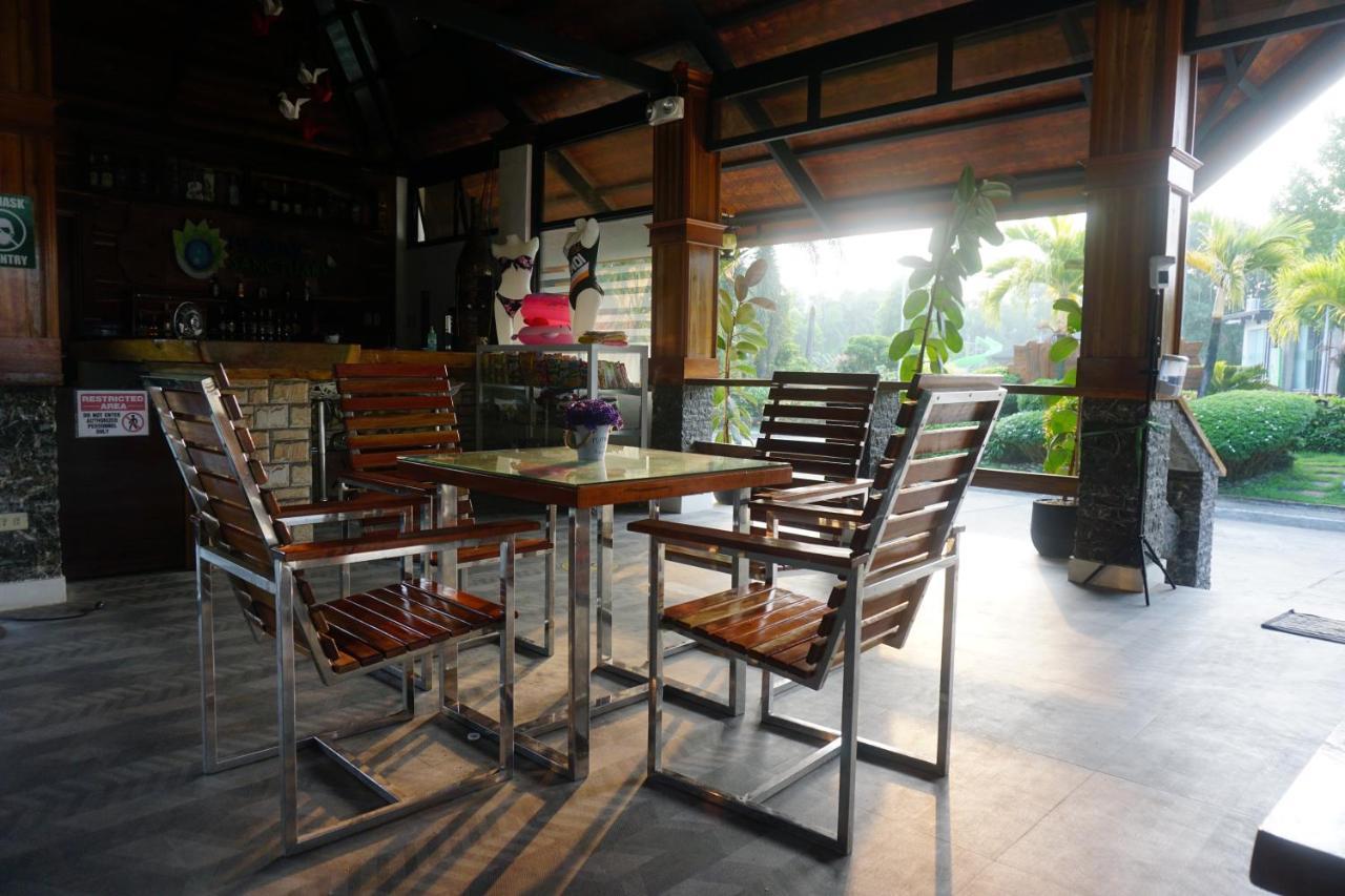 Floating Sanctuary Resort Powered By Cocotel Bulacan Ngoại thất bức ảnh