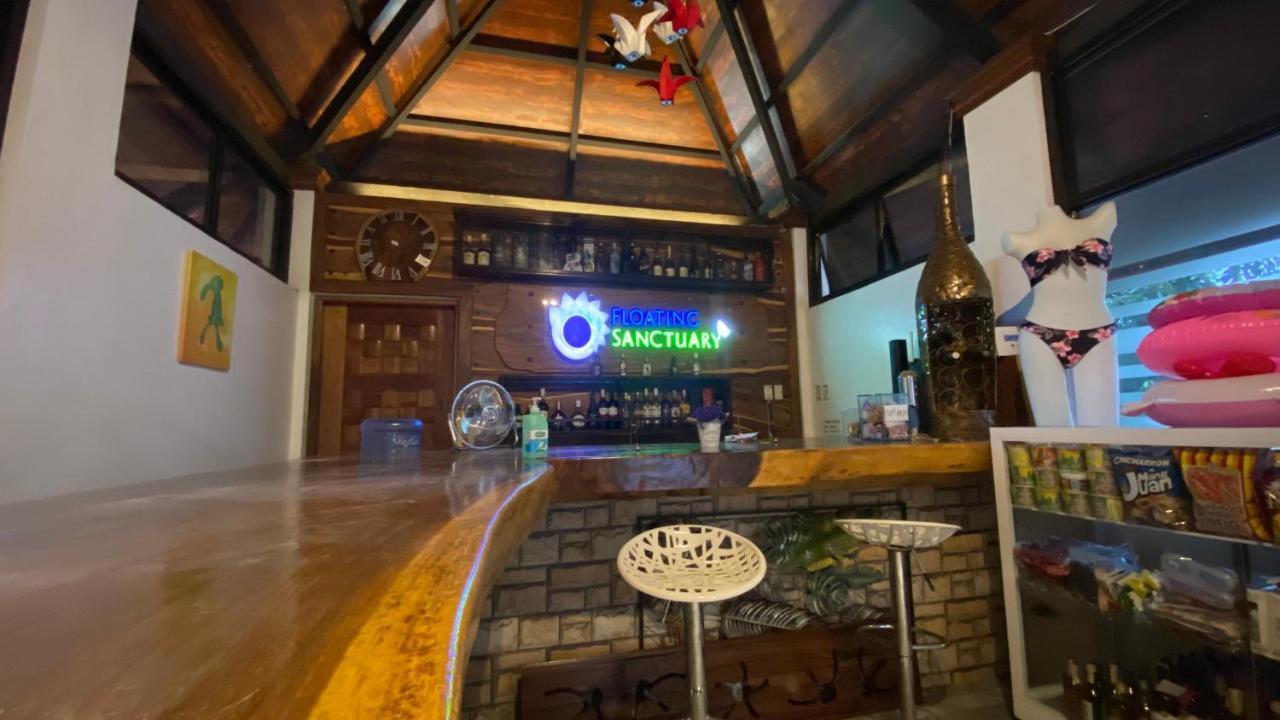 Floating Sanctuary Resort Powered By Cocotel Bulacan Ngoại thất bức ảnh