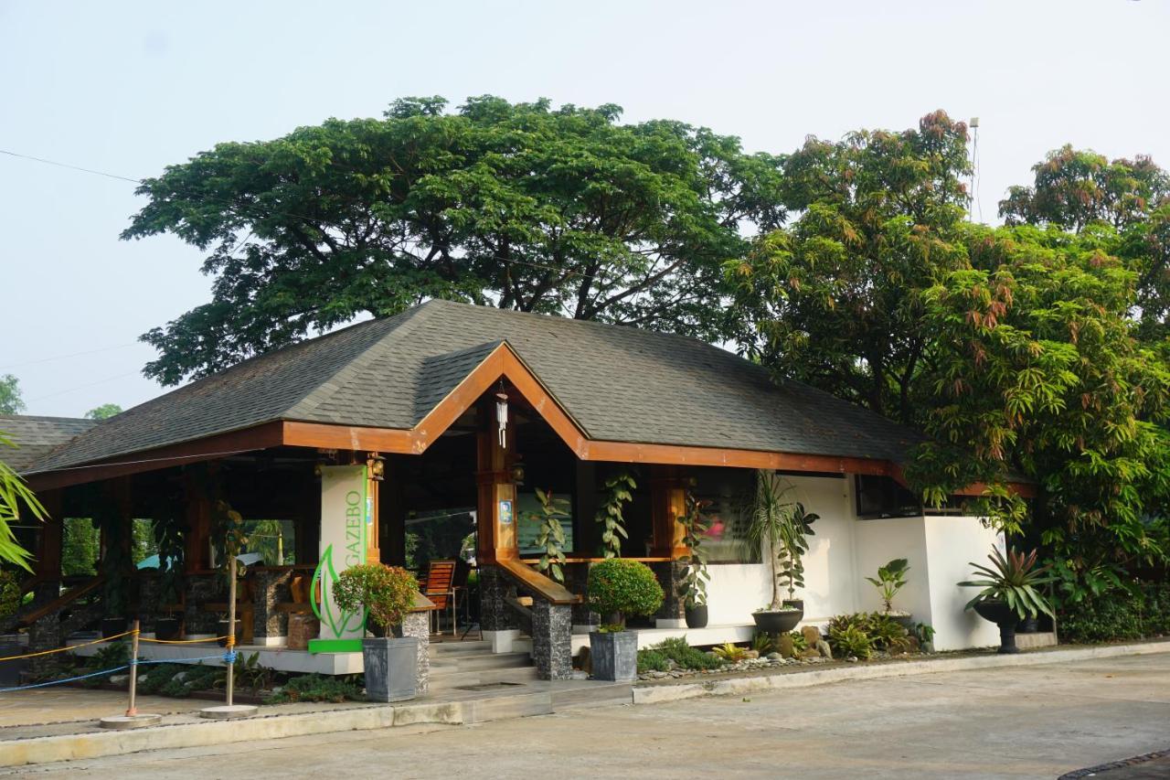 Floating Sanctuary Resort Powered By Cocotel Bulacan Ngoại thất bức ảnh