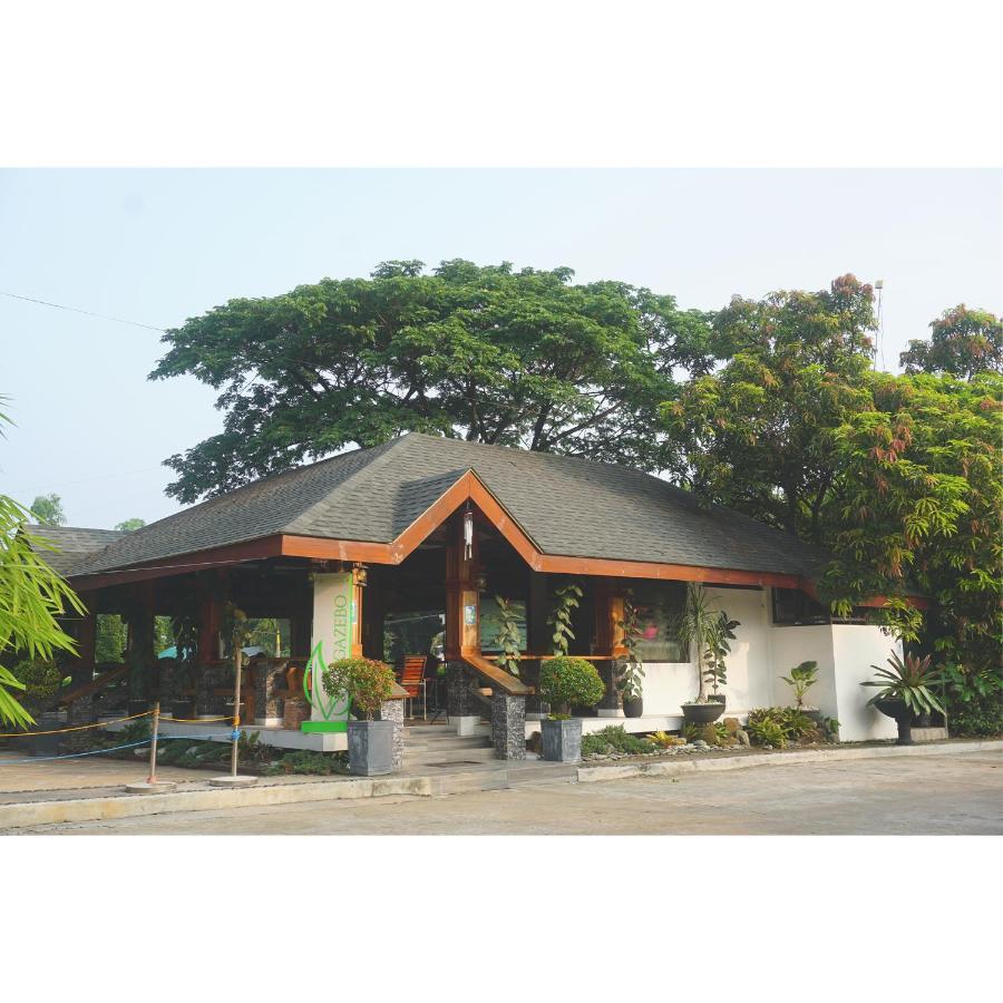 Floating Sanctuary Resort Powered By Cocotel Bulacan Ngoại thất bức ảnh
