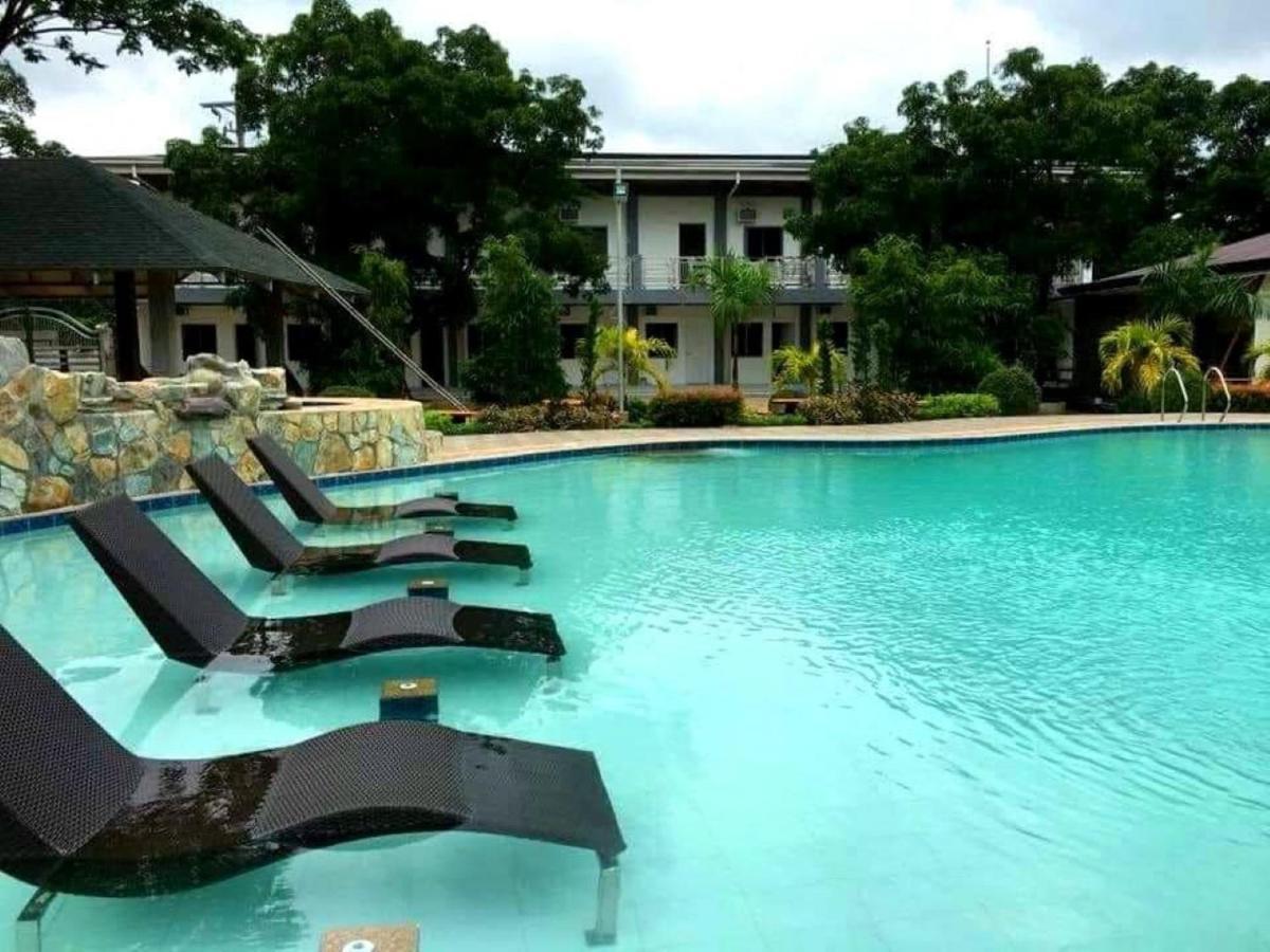 Floating Sanctuary Resort Powered By Cocotel Bulacan Ngoại thất bức ảnh