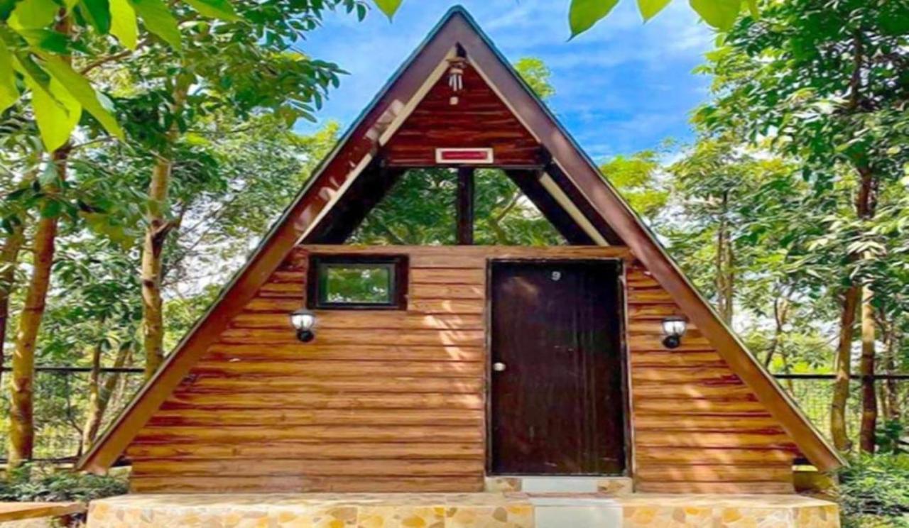 Floating Sanctuary Resort Powered By Cocotel Bulacan Ngoại thất bức ảnh