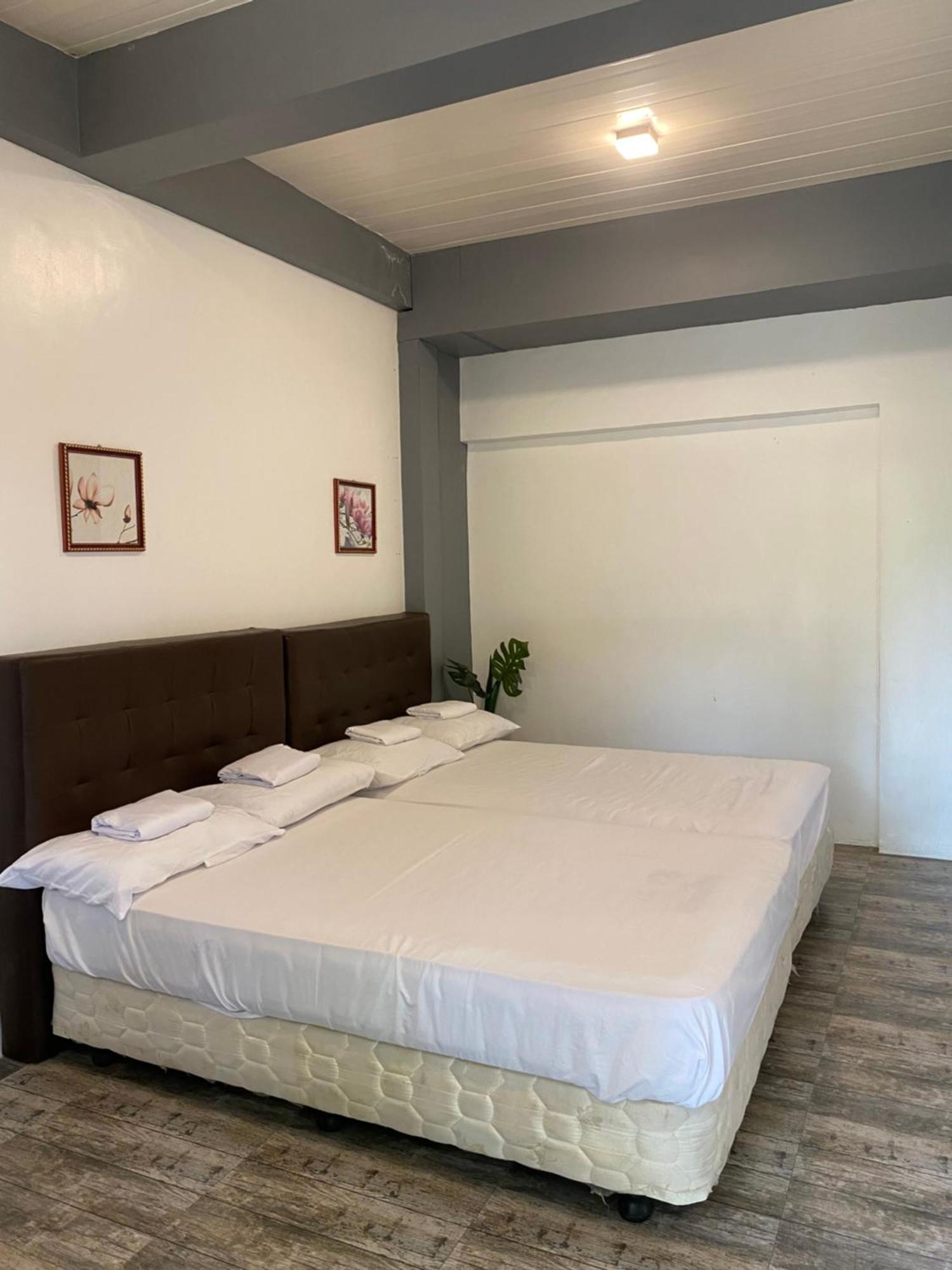 Floating Sanctuary Resort Powered By Cocotel Bulacan Phòng bức ảnh